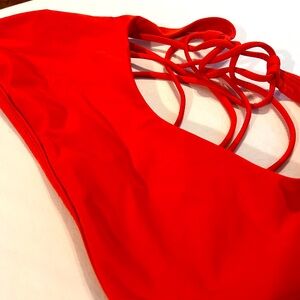 Lululemon Free to be Wild Size 8